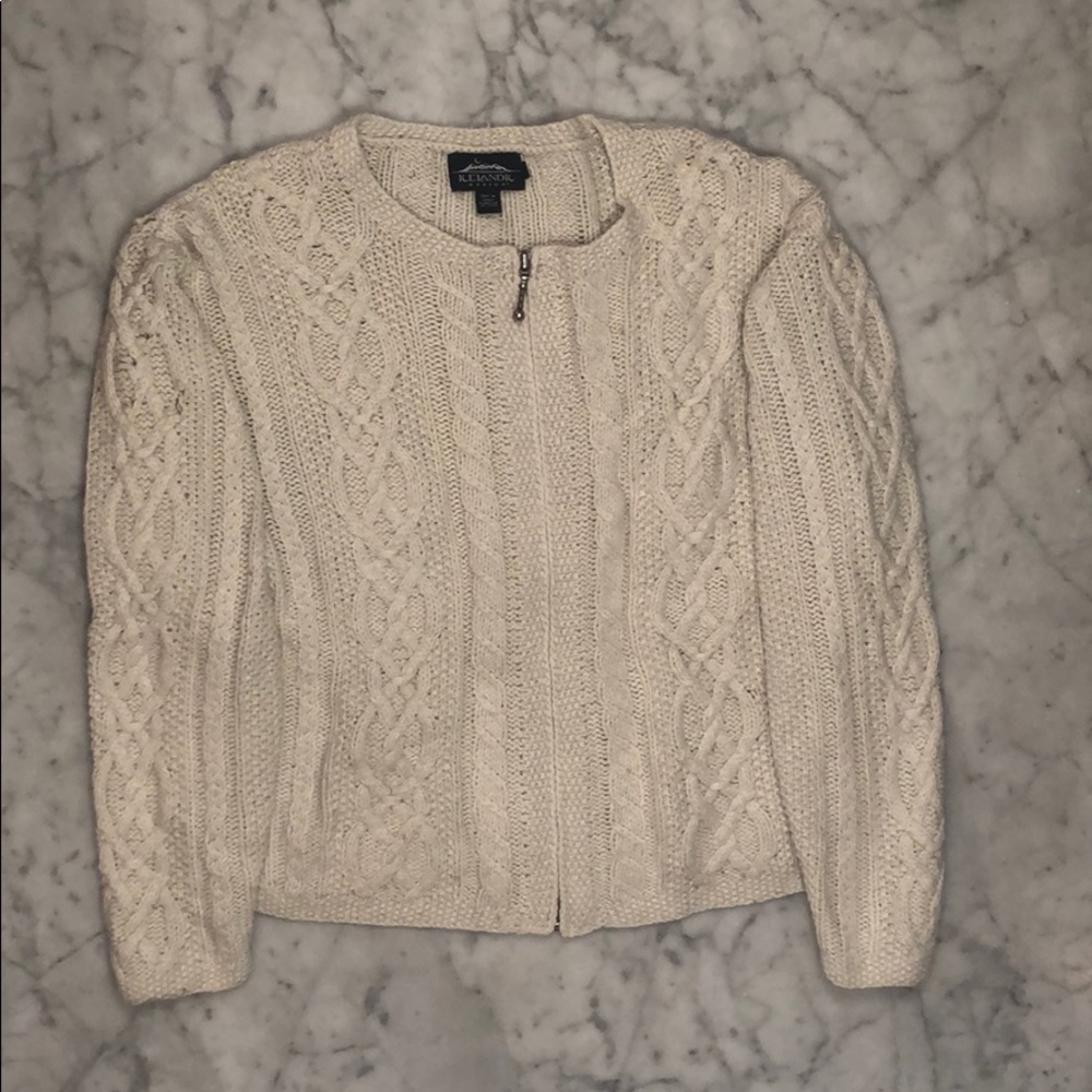 Icelandic Design Sweater (Size Medium).